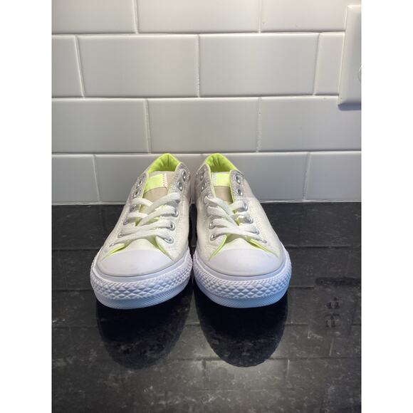 Chuck Taylor Converse Two Tone Madison Womens Sneaker Shoes White Size‎ 8.5 - Picture 3 of 10